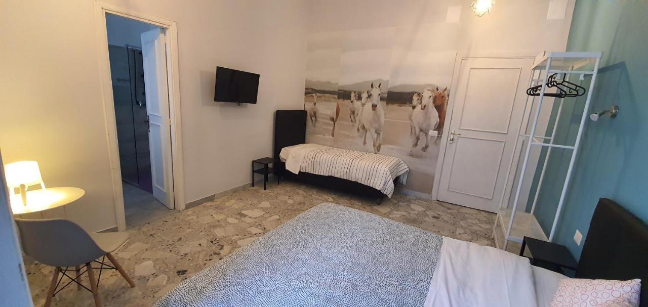נאפולי Sofia Rooms מראה חיצוני תמונה
